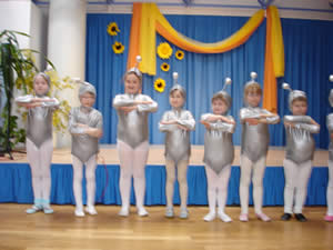 Die Minis brachten mit ihrem Mondmann viel Freude