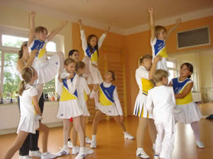 Cheerleadervorführungen zum Tag der offenen Tür